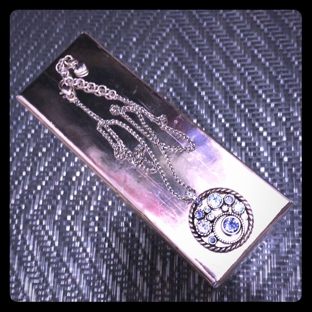 Woman’s Necklace w/Blue,White Swarovski